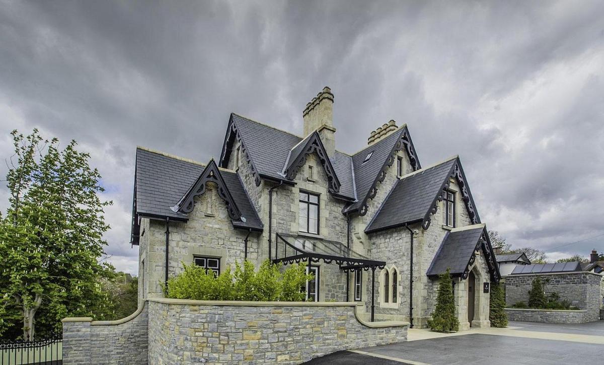 Cae Court Hotel Bridgend  Exterior photo